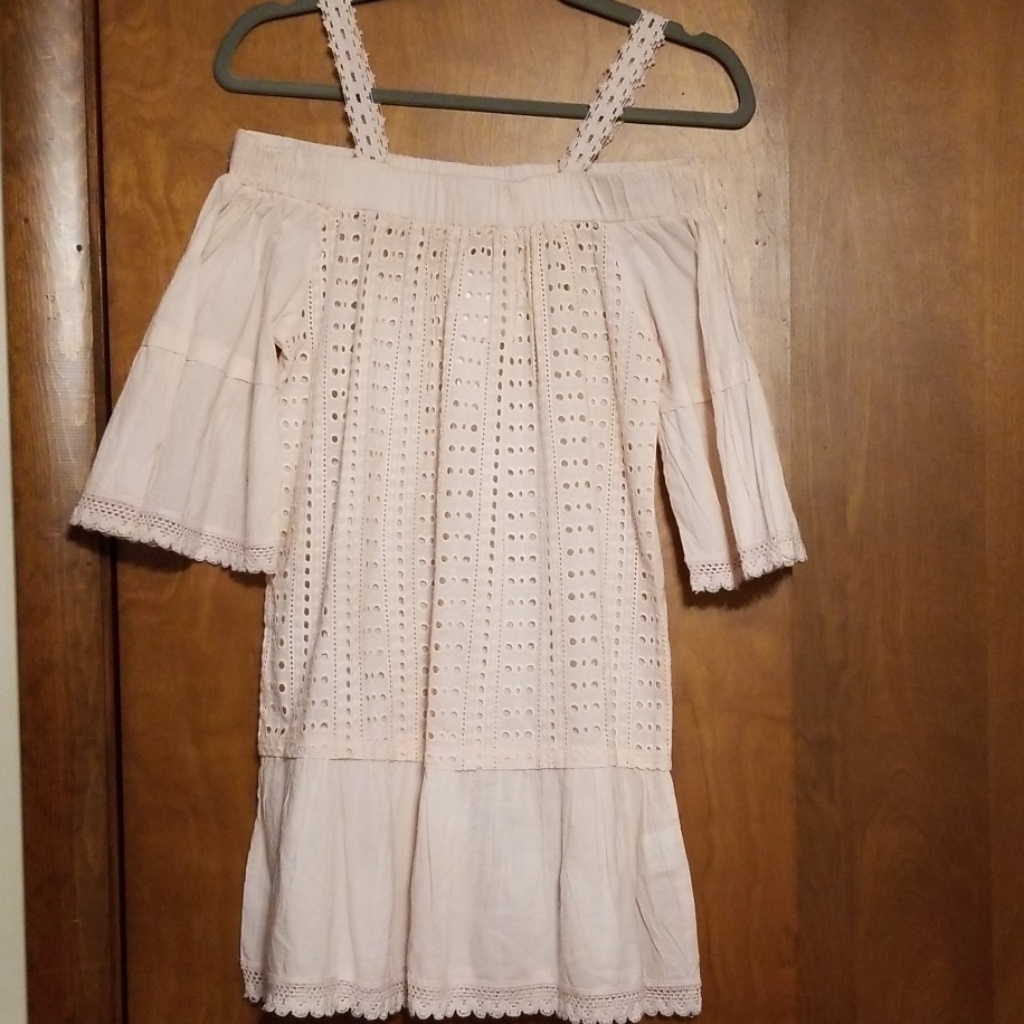 Romeo + Juliet Couture Beach Coverup